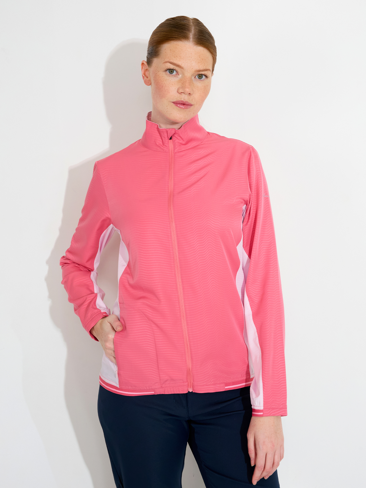 Lds Lanark stretch wind jacket - lipstick in the group WOMEN / All clothing at Abacus Sportswear (2296410)