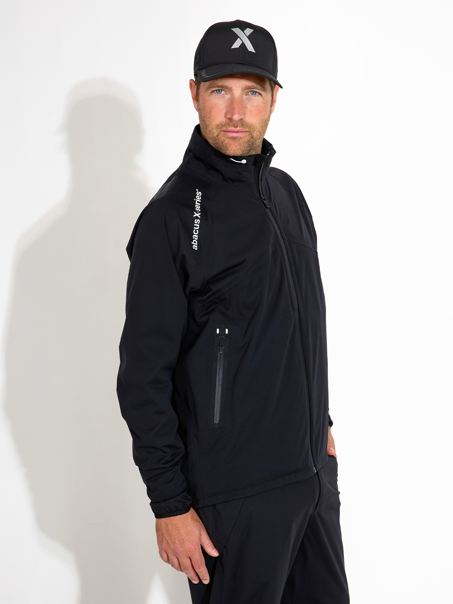 Mens Pitch 37.5 technology rainjacket - black in the group MEN / Rainwear at Abacus Sportswear (6040600)