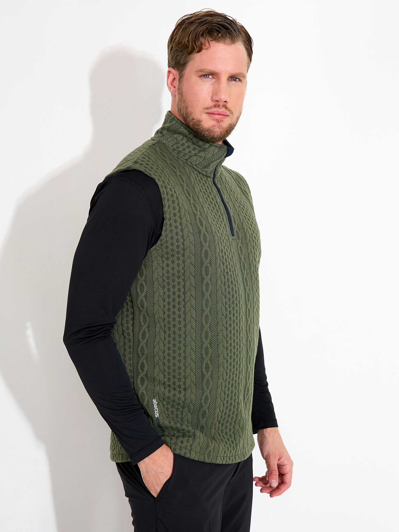 Mens Woburn midlayer vest - forest in the group MEN / Spring collection at Abacus Sportswear (6425517)