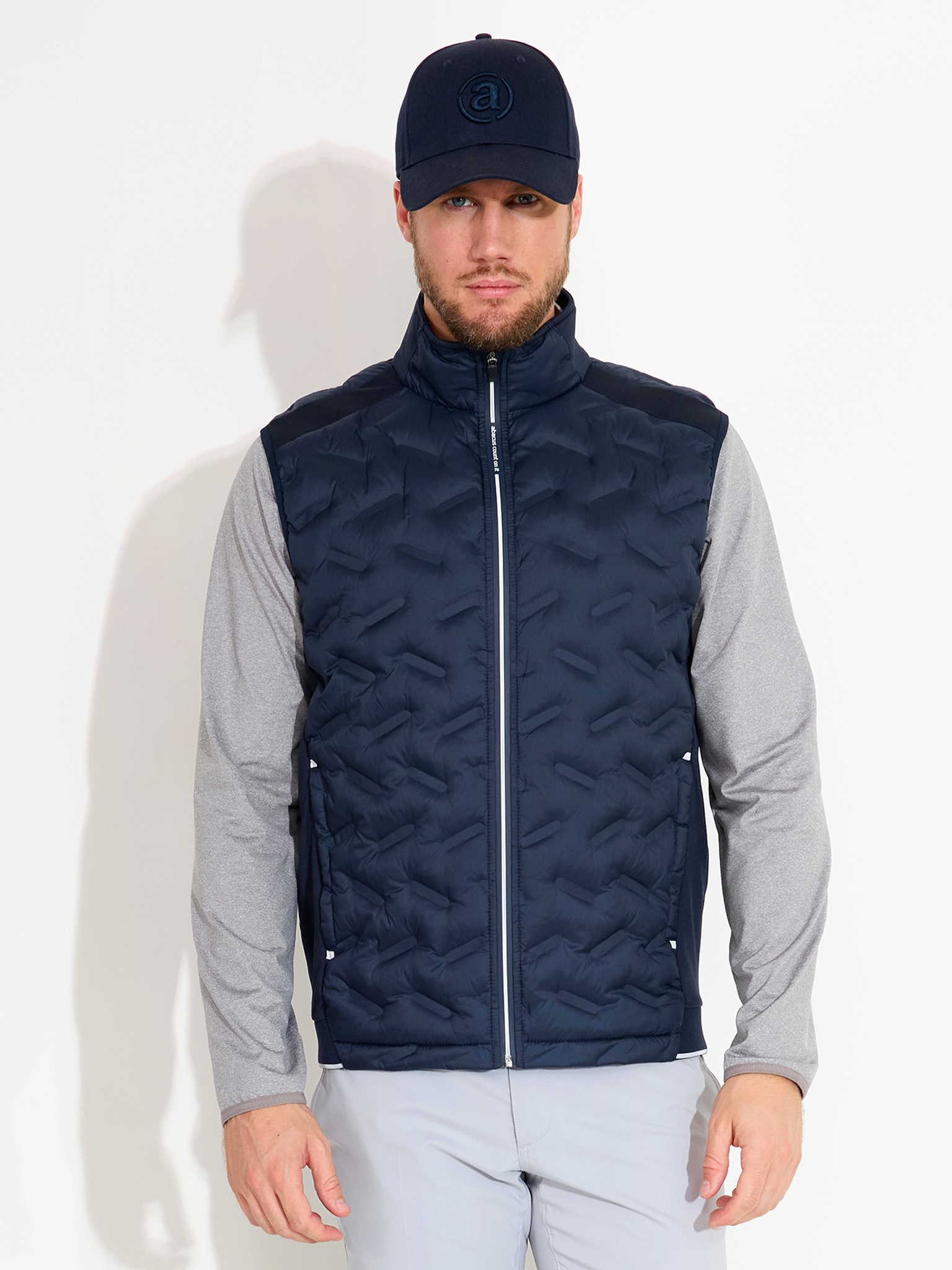 Mens Portrush hybrid vest - navy