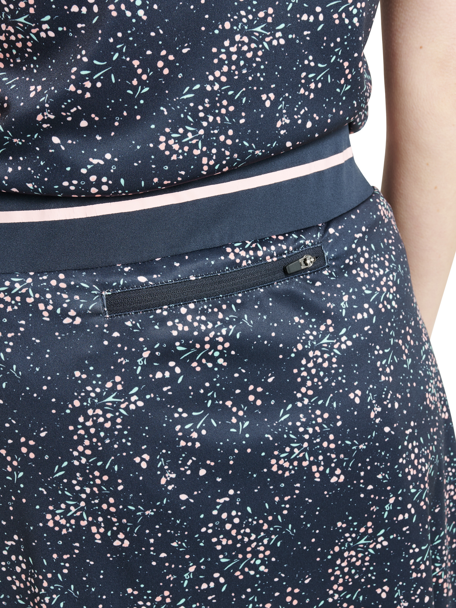 Lds Juliet skort 45cm - navy floral
