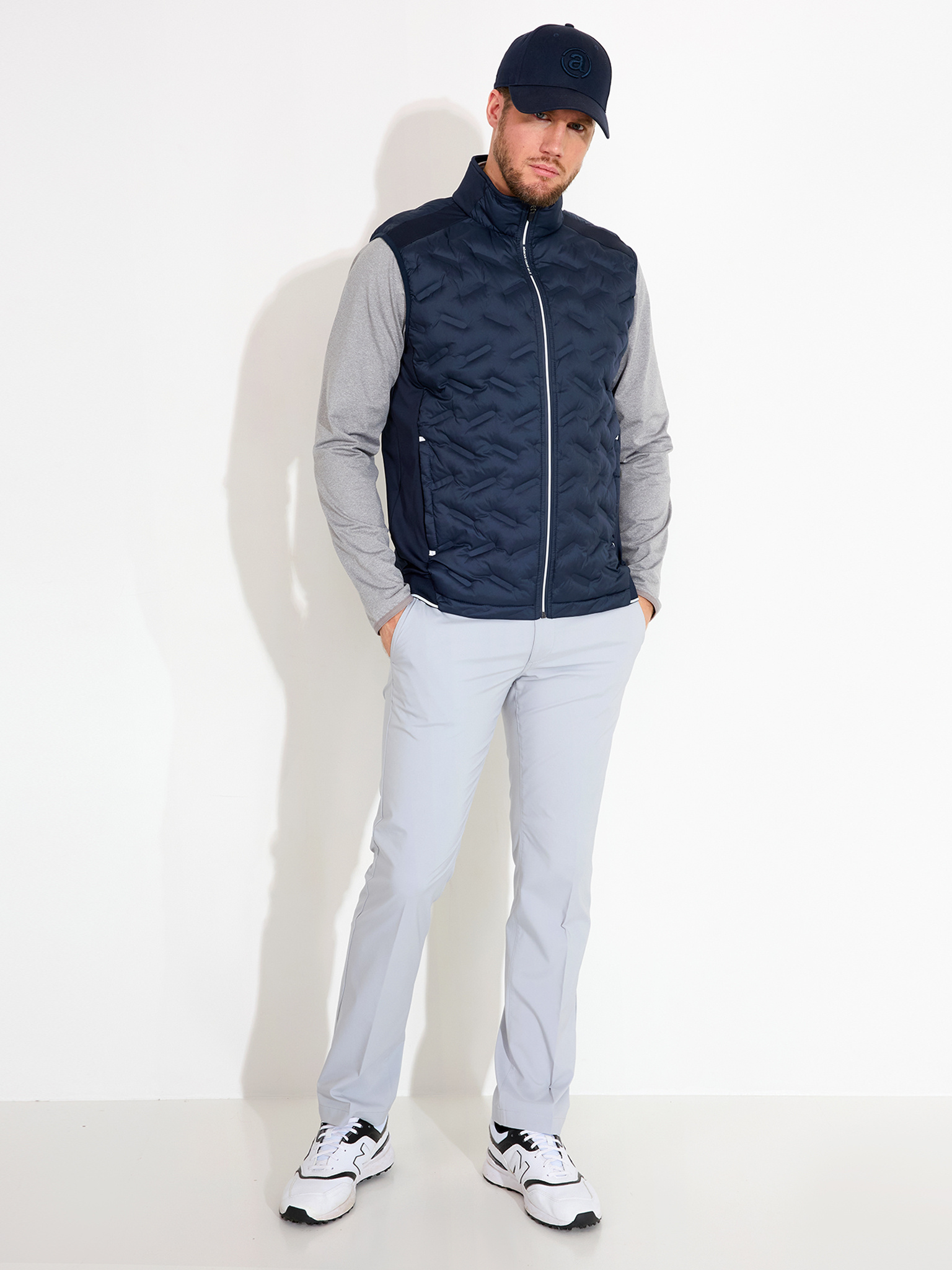 Mens Portrush hybrid vest - navy