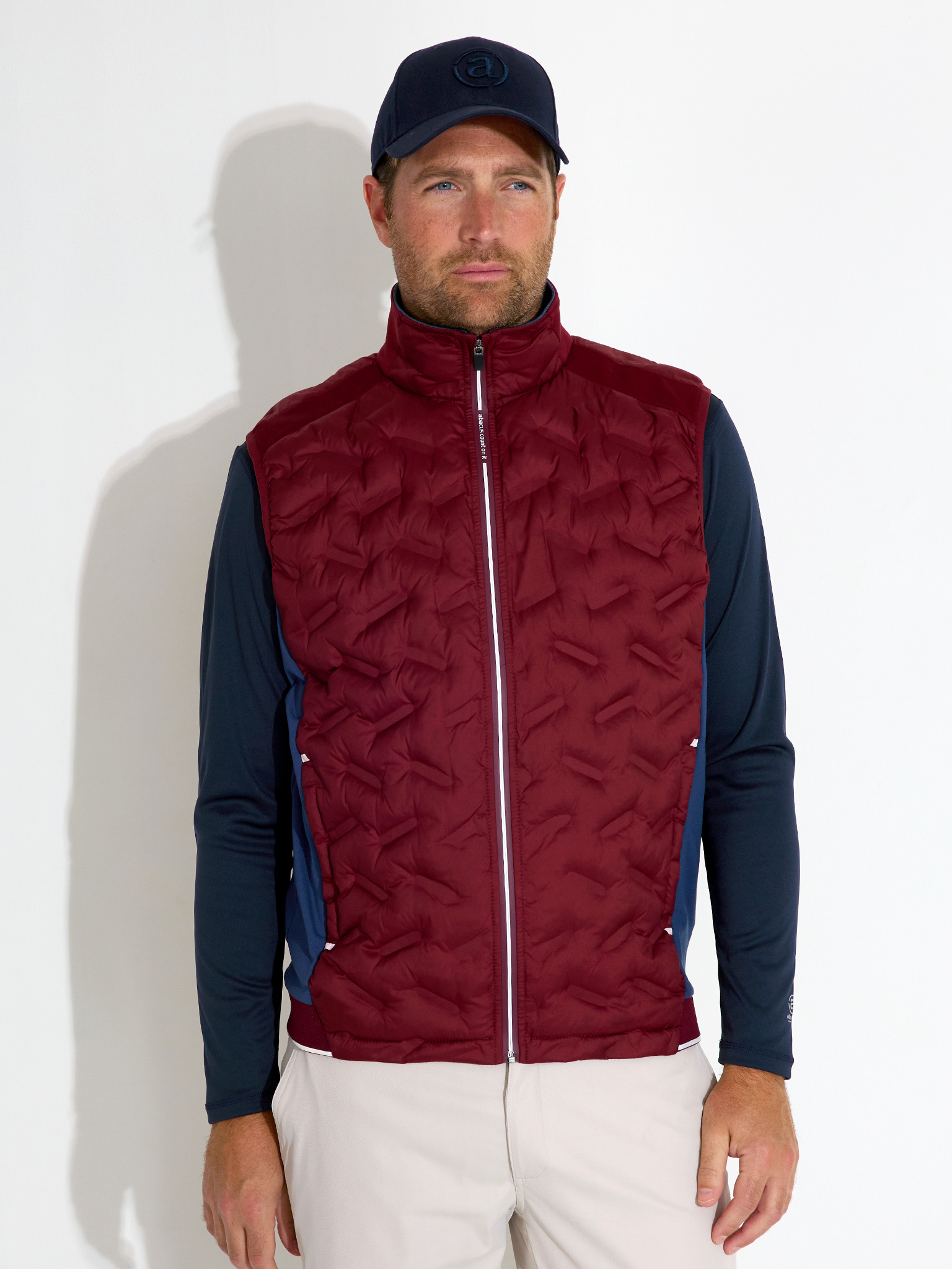 Mens Portrush hybrid vest - cranberry