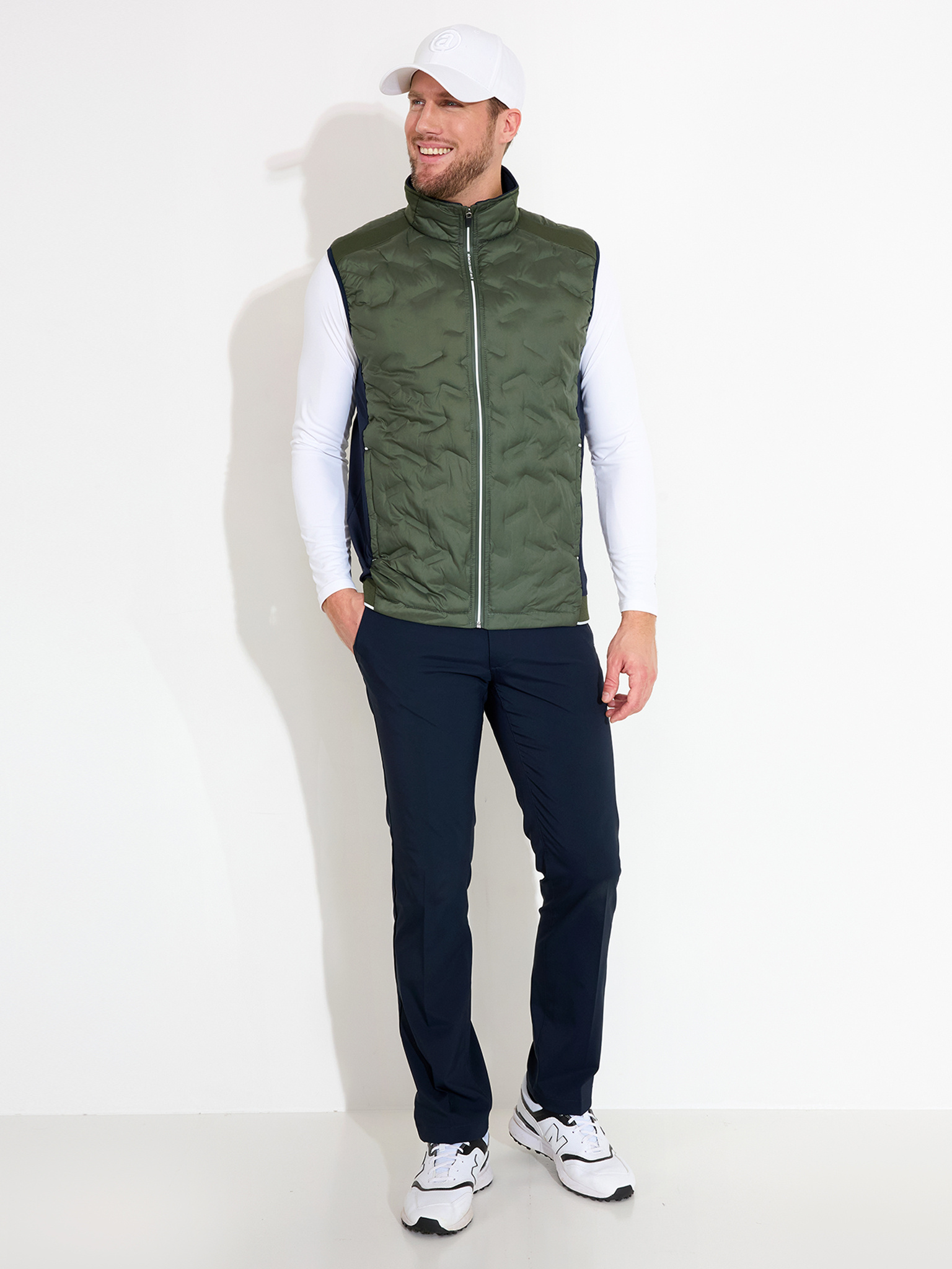 Mens Portrush hybrid vest - forest